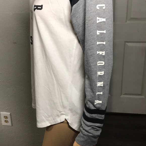 Hollister Long Sleeve Shirt - Picture 4 of 8